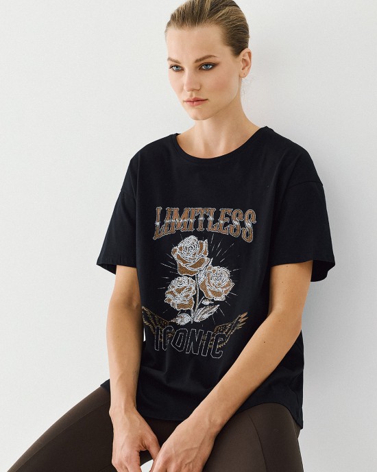 T-shirt με τύπωμα και στρας